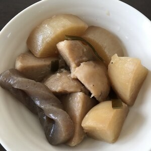 里芋・大根・こんにゃくの煮物